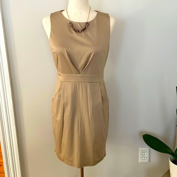 Forever 21 Dresses & Skirts - FOREVER 21 Sleeveless Dress